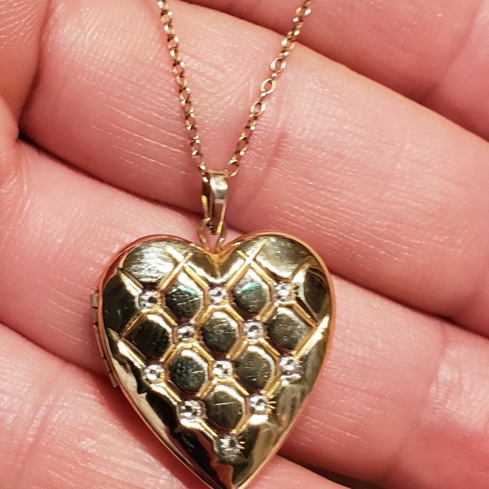 10k Locket
